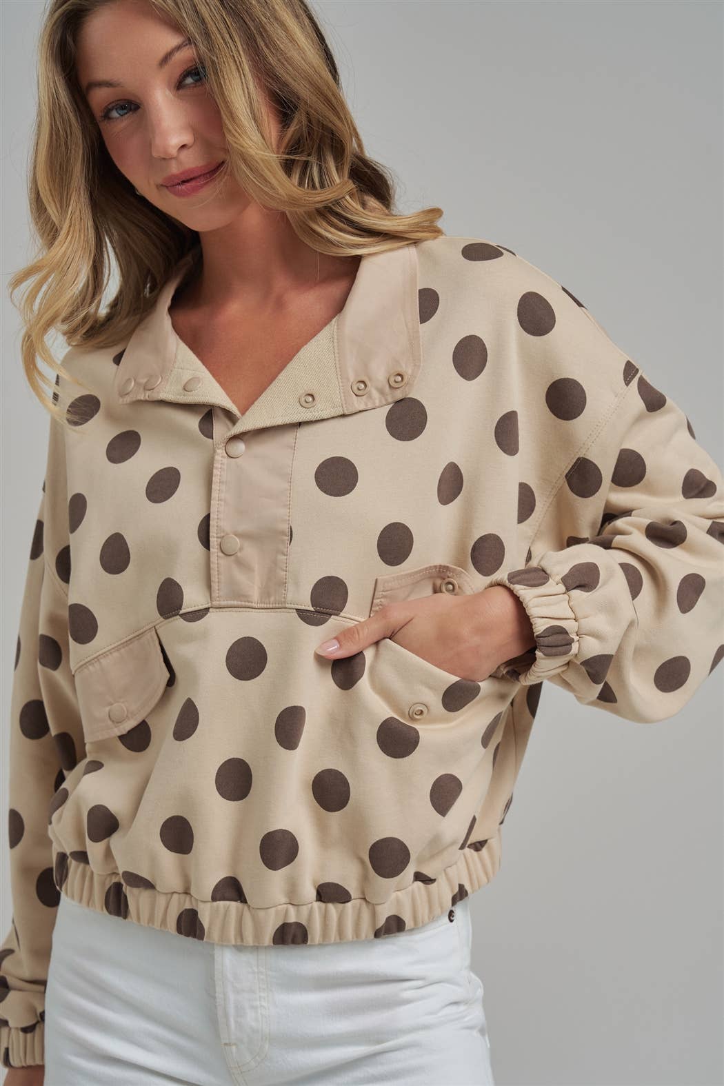 POLKA DOT HALF PLACKET PULLOVER TOP