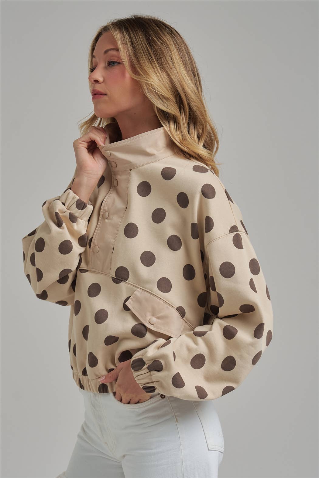 POLKA DOT HALF PLACKET PULLOVER TOP